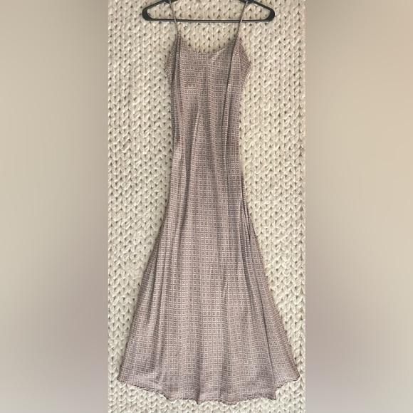 Karen Kane Dresses & Skirts - Vintage Elegant Tan Patterned Slip-in Maxi Dress
